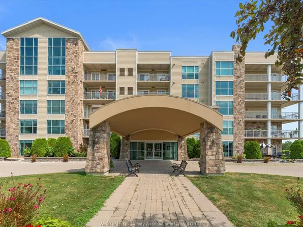 34 Boblo Island Blvd #306, Amherstburg, ON N9V 0C4