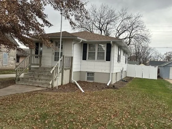 117 N Hull Ave, Minden, NE 68959