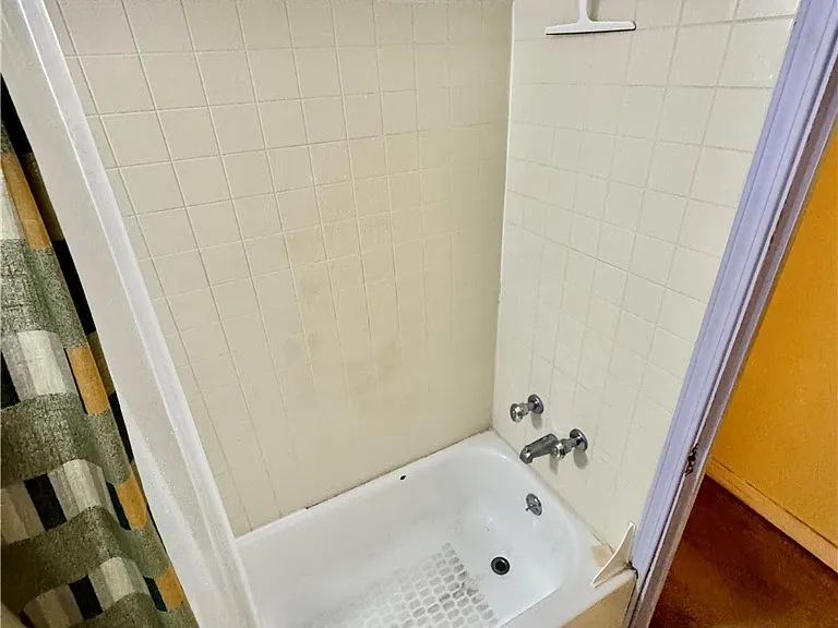 7 Berkley Pl — Photo 10
