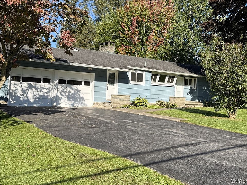 1st image of 102 Woods Path Rd