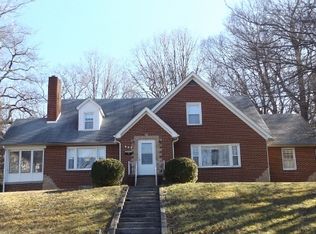 609 High St, Pearisburg, VA 24134