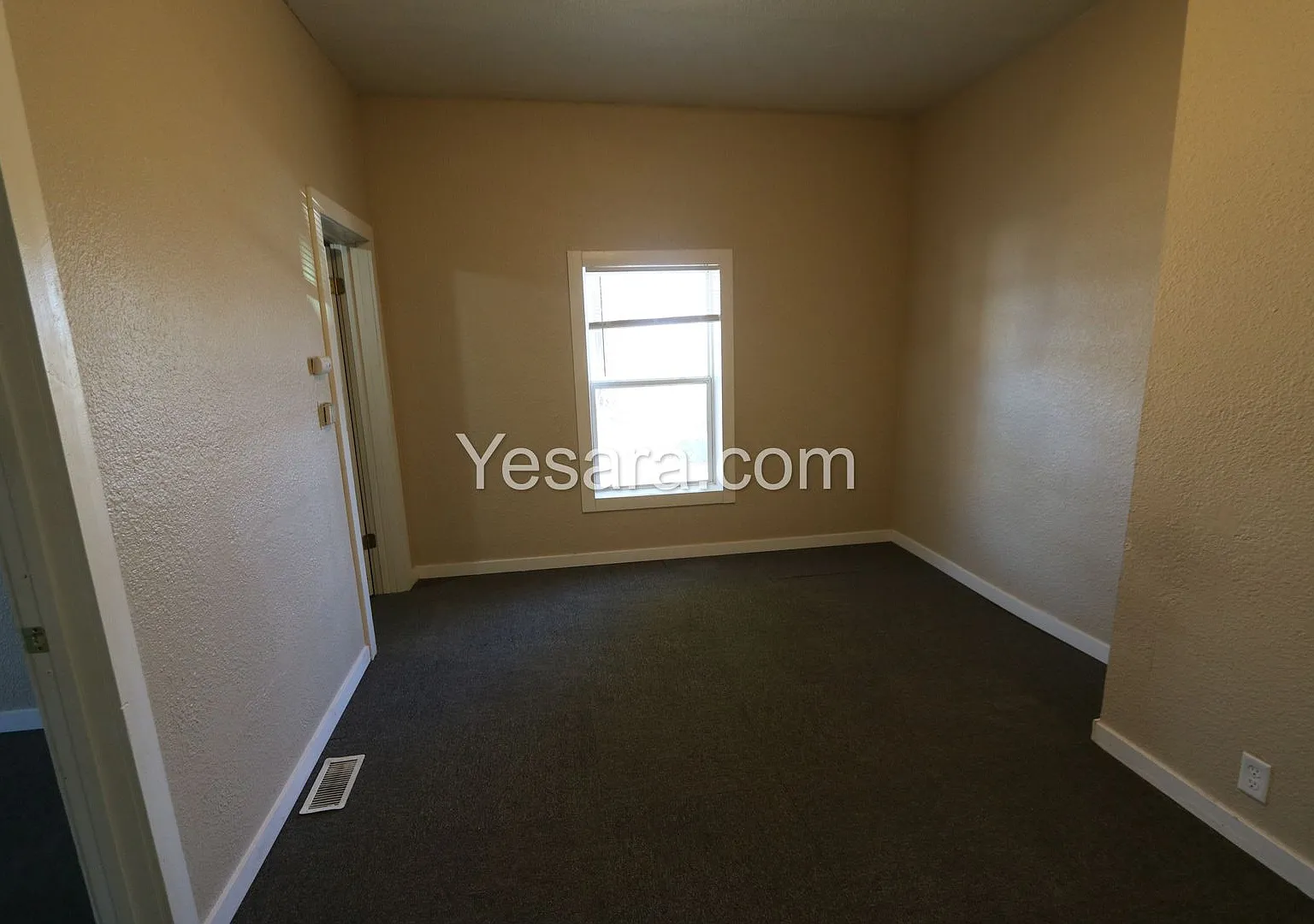 1409 Jefferson St, Burlington, IA 52601 — Photo 4
