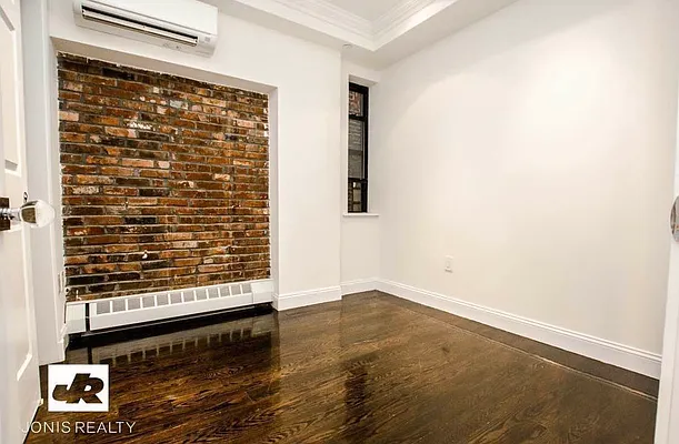 Rented by Jonis Realty | media 11