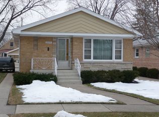 8042 N Oconto Ave, Niles, IL 60714