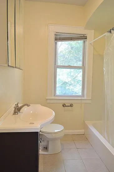 1201 Madison St #1 — Photo 11
