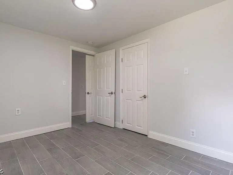 215 Delray Ave — Photo 14