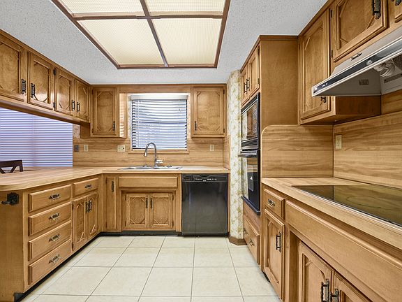 5th image of 5444 Hickory Grove Dr