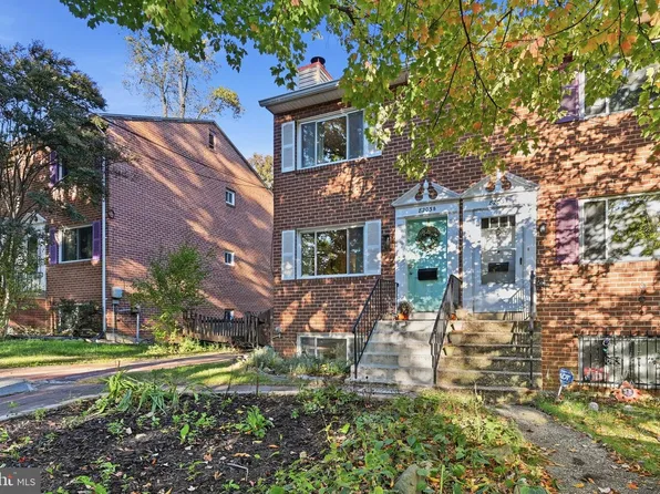 8203 Roanoke Ave, Takoma Park, MD 20912