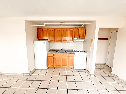 Rented by Pear NYC LLC | media 22