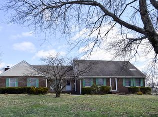 1059 Robertson Rd, Gallatin, TN 37066