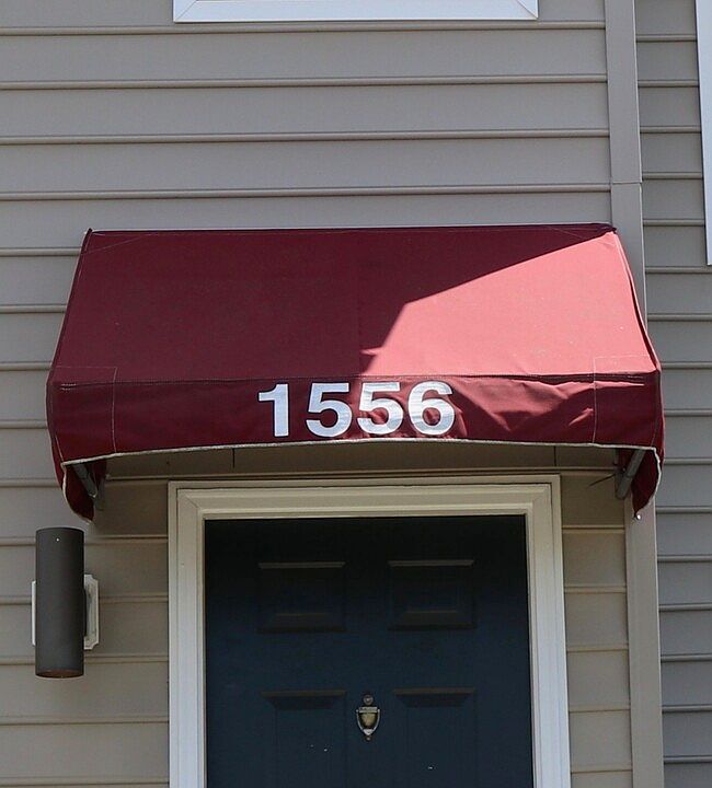 1st image of 1556 Devon Ln