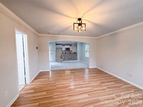 3rd image of 7329 Hidden Creek Dr