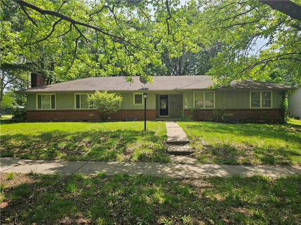 10509 E 82nd St, Raytown, MO 64138