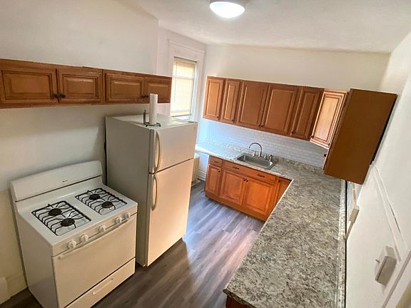 Kitchen - Newly Renovated - New Cabinets, New Countertops, New Flooring, Fresh Paint