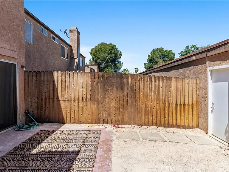162 Tamarisk St — Photo 25