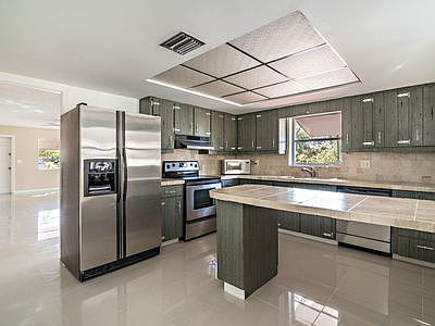 3rd image of 701 N Ocean Breeze