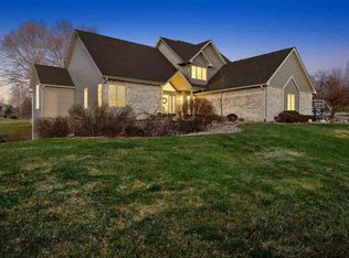 482 Butternut Ln, Iowa City, IA 52246