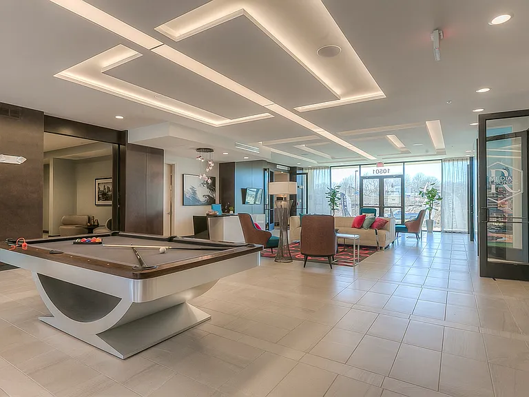 The Royale at CityPlace — Photo 33