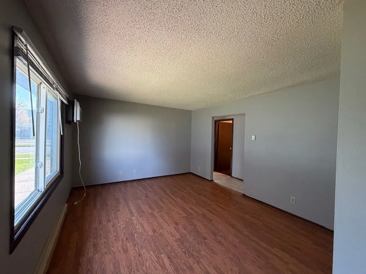 Building Photo - 1132 Imperial Cir