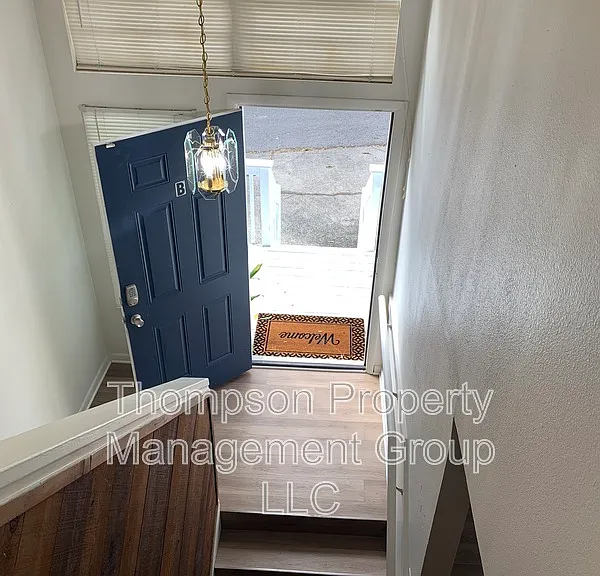 1736 E Mulberry Dr — Photo 8