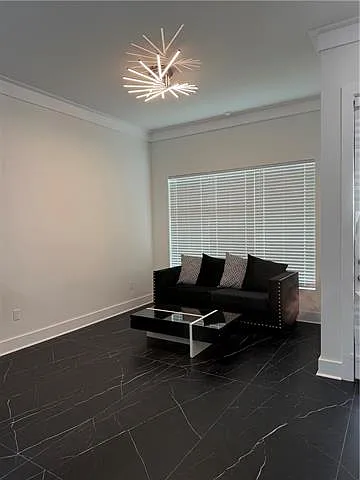 4 bed, 2.5 bath, 2480 sqft, $2,500 — Photo 4