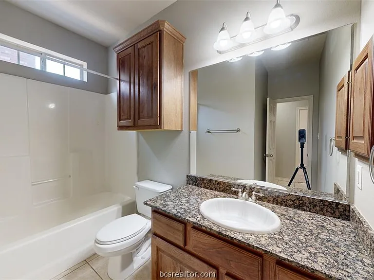 211 Forest Dr #C — Photo 17