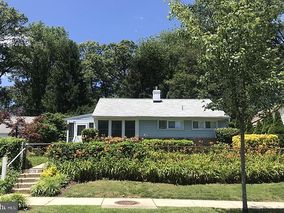 2nd image of 1236 Clagett Dr
