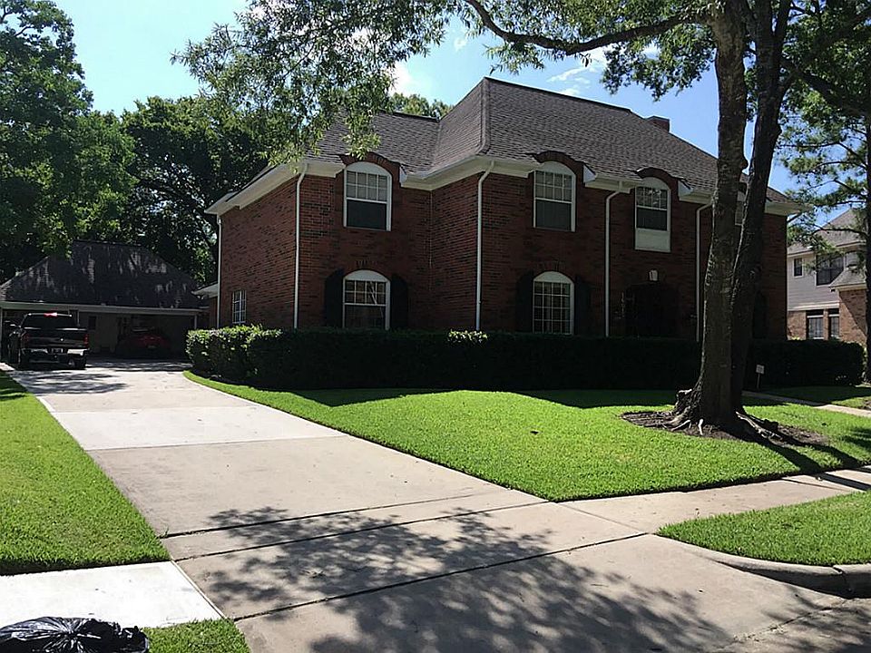 1st image of 16015 Greenwood Pines Dr