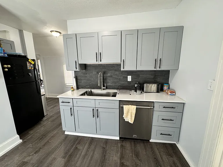 648 Iglehart Ave #2 — Photo 2