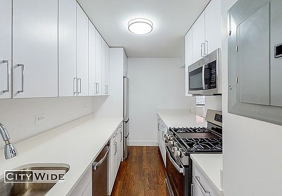 5th image of 240 E 82nd St #19L