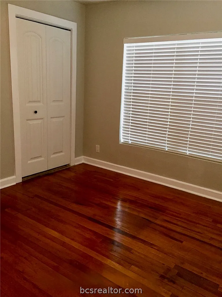 3 bed, 1.5 bath, 1243 sqft, $1,695 — Photo 4