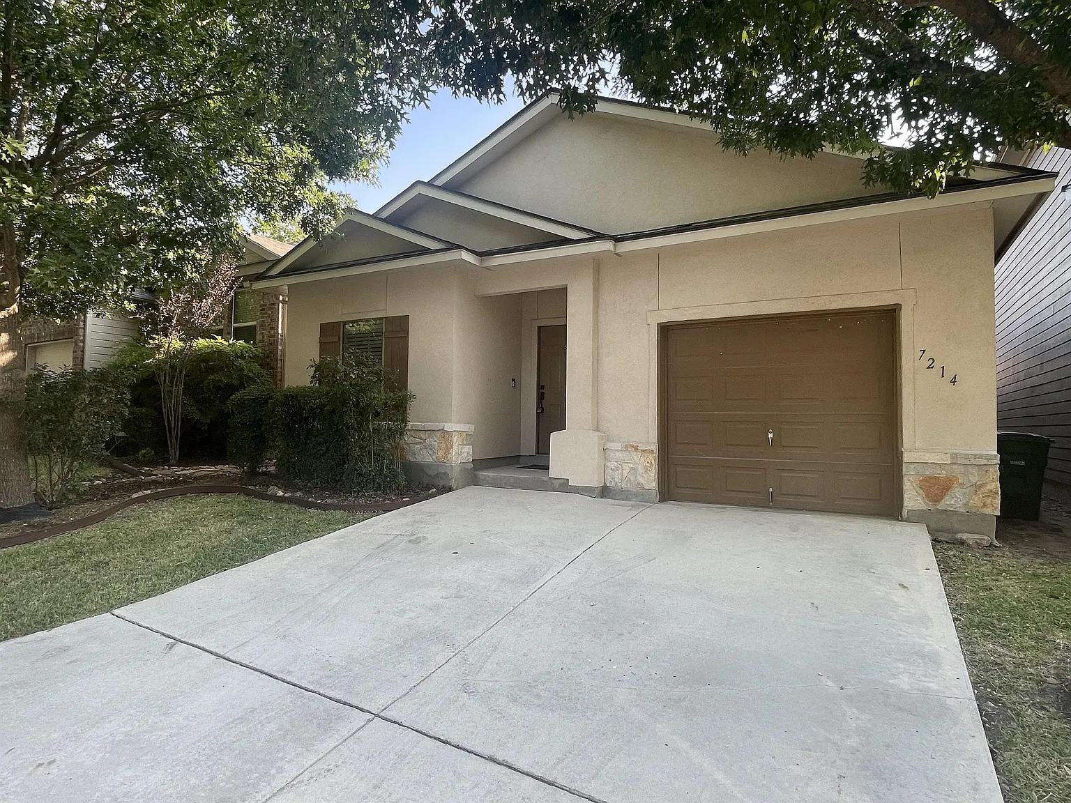 7214 Sunny Day San Antonio, Tx. 78240 - 1 — Photo 2