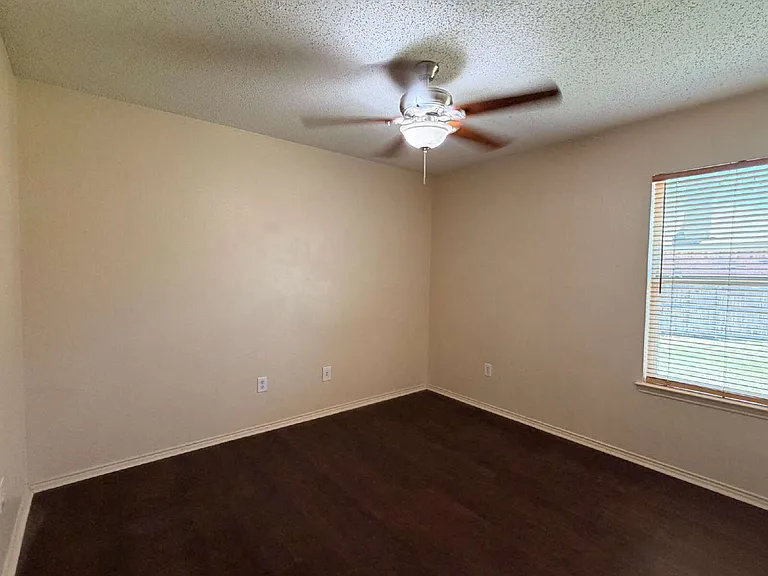 1009 McKavett Dr — Photo 21