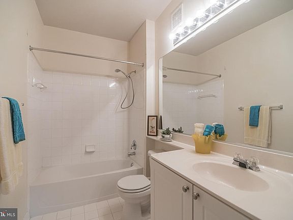 2nd image of 9480 Virginia Center Blvd Unit 240