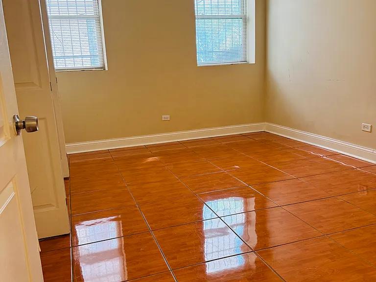 6217 S Woodlawn Ave #1 — Photo 8