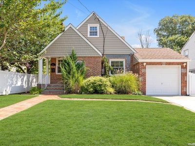 26 Murdock Road, East Rockaway, NY, 11518