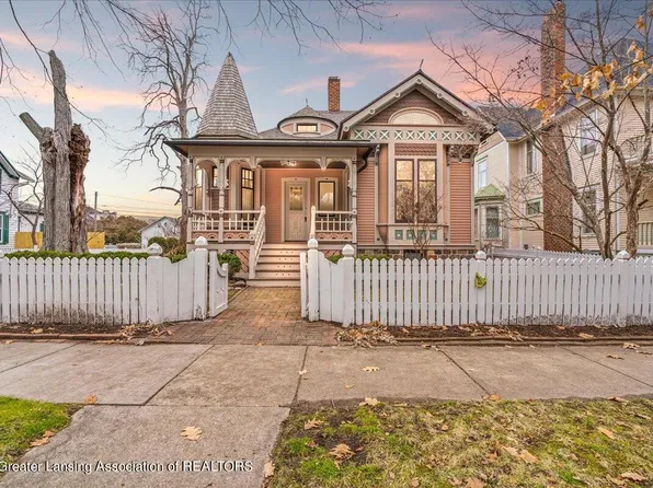 223 E Oak St, Mason, MI 48854