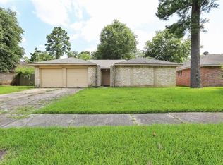 5826 Walnutgate Dr, Spring, TX 77373