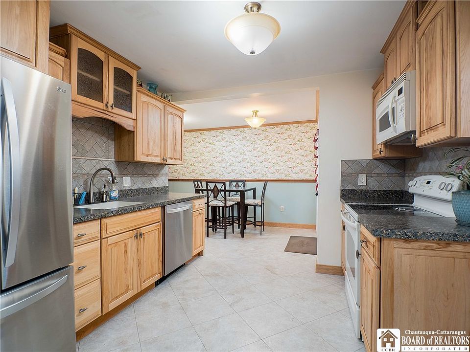 2748 Bentley Ave, Jamestown, NY 14701 Zillow