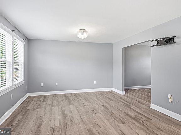 5th image of 59 Belleview Ave