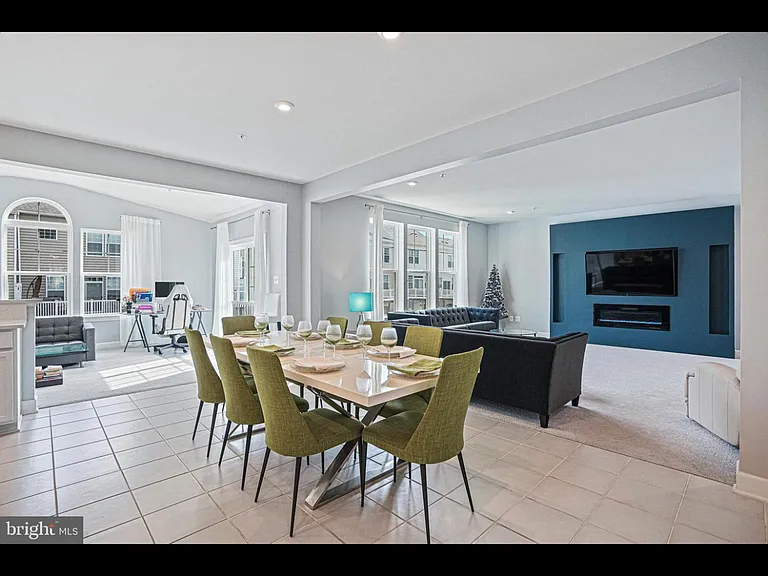 3813 Gentle Breeze Dr — Photo 23
