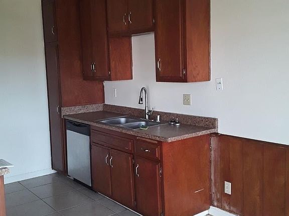 2nd image of 506 N Fig St #16