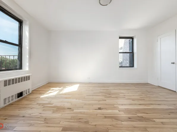 88-10 34th Avenue image 6 of 9