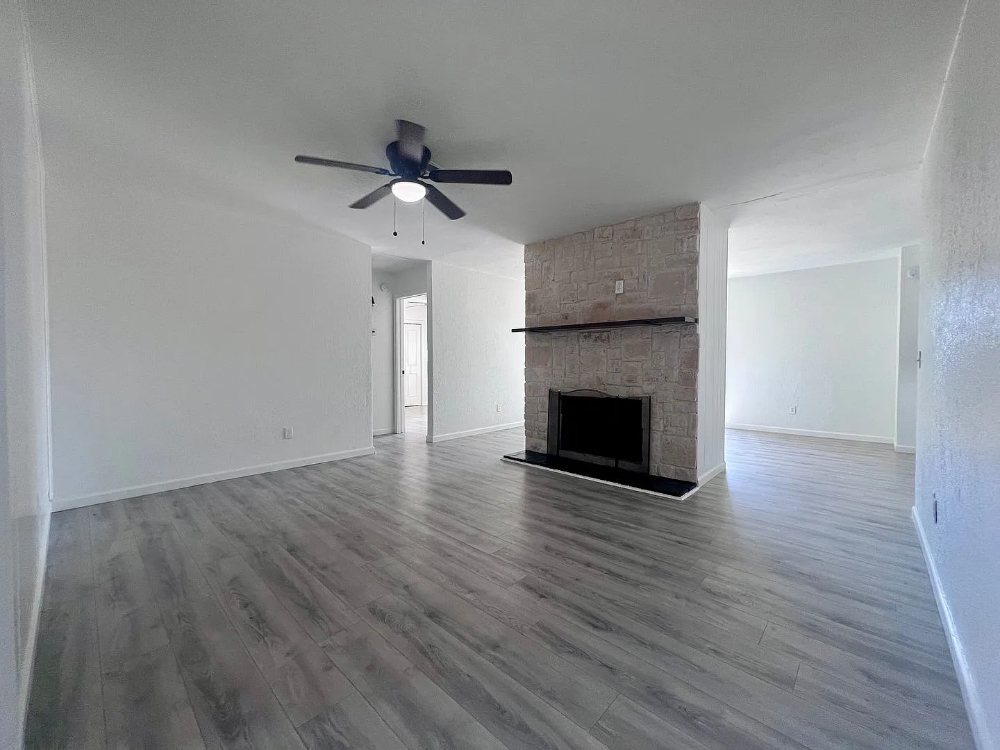 Stunning 3 Bedroom Home in South Lubbock! — Photo 3