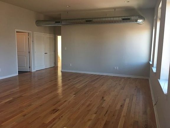 5th image of 2007 N Hope St Unit 205
