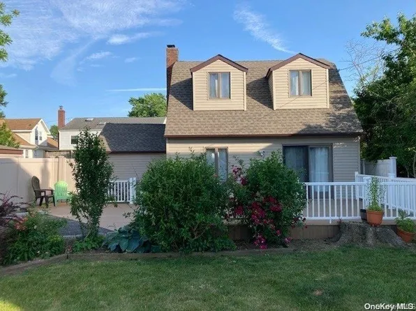 932 Washington Street, Baldwin, NY 11510