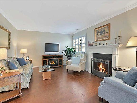 3rd image of 3081 Union Blvd