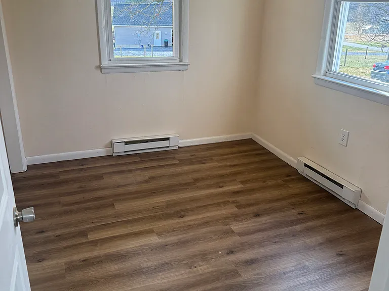 1533 Honeyville Rd #B — Photo 10