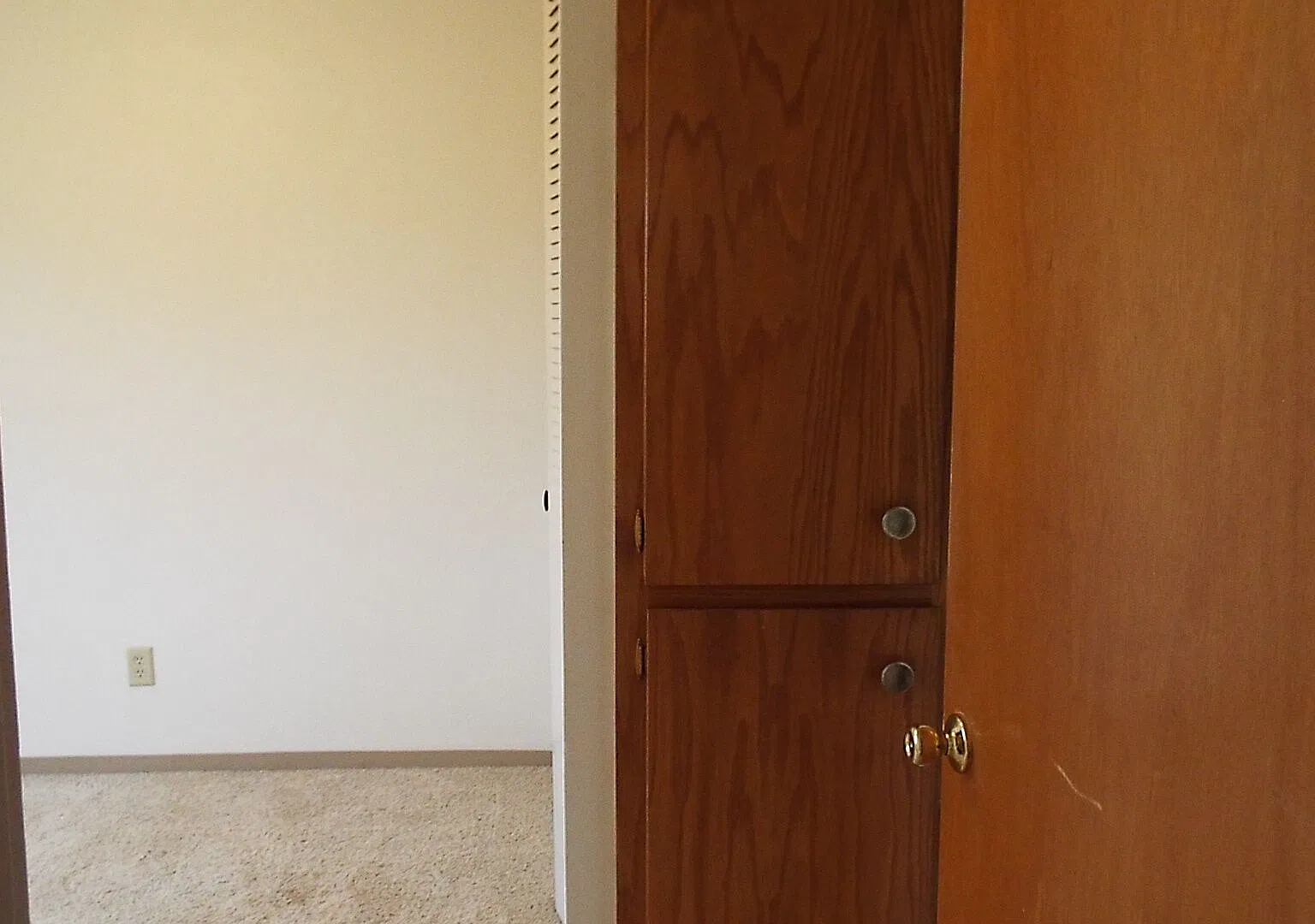 Pershing Park Apartments — Photo 2