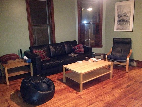 Living room, Apartment 3
